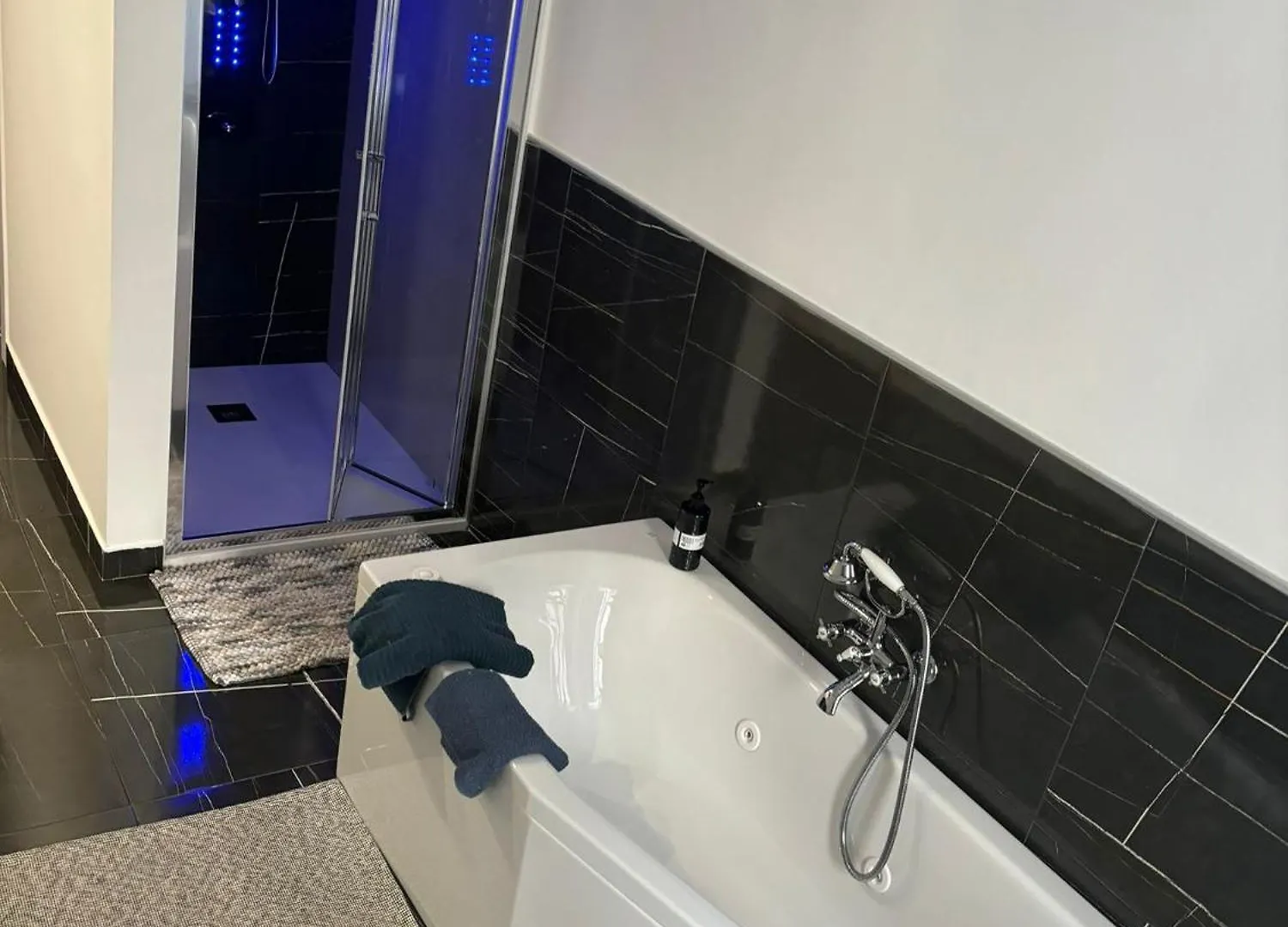 Holiday home Zen Apartments Bari Italy
